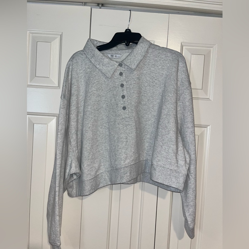DSG Twitch + Allison Women's Gray Favorite Henley Cropped Sweatshirt